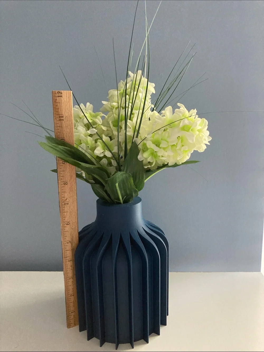 3D GEOMETRIC VASE AND BOUQUET ARTIFICIAL FLOWERS NAVY BLUE MEDIUM SIZE